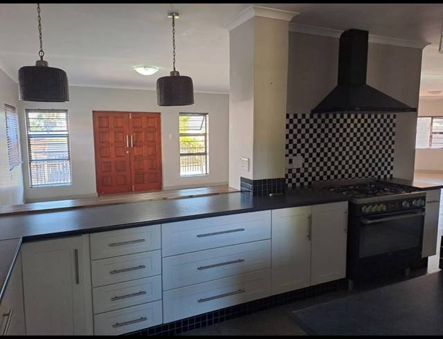 3 BEDROOM PROPERTY TO RENT IN ROOI RIVIER RIF
